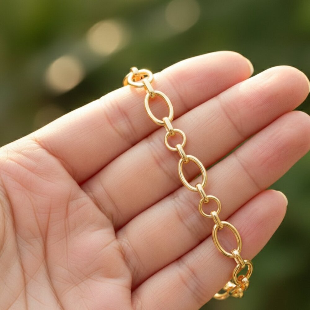 "Trendy Handmade Bracelet – A Thoughtful Gift for Girls & Women | UNVRC1626 - Picture 4 of 5